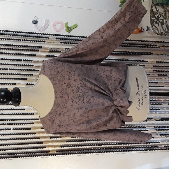 Chic Bryan Walker Top - Picture 4 of 9